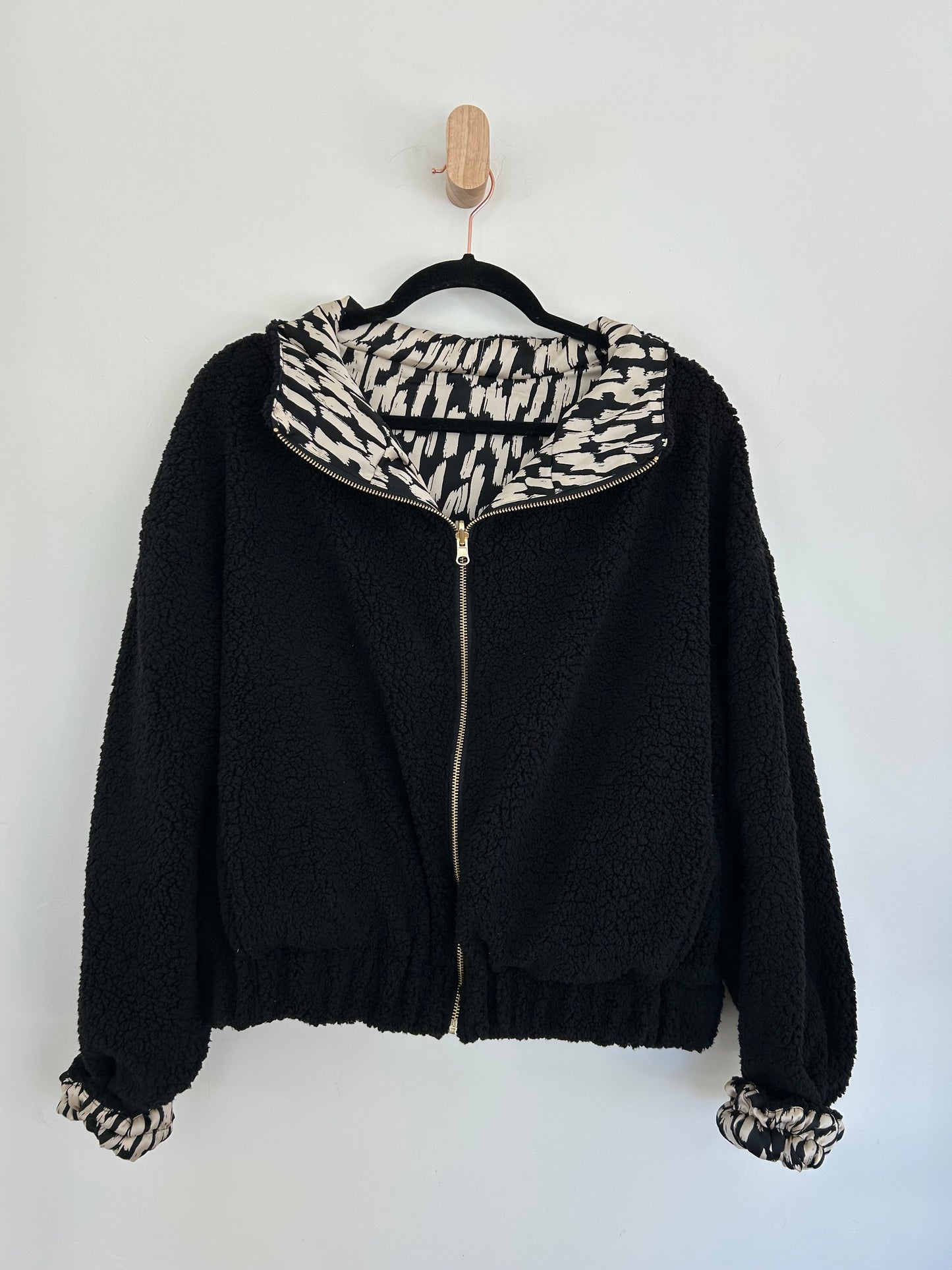 B&W Raindrop Reversible Jacket