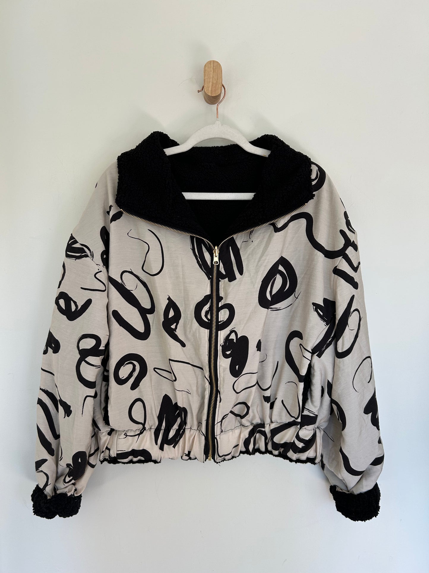 B&W Shapes Reversible Jacket