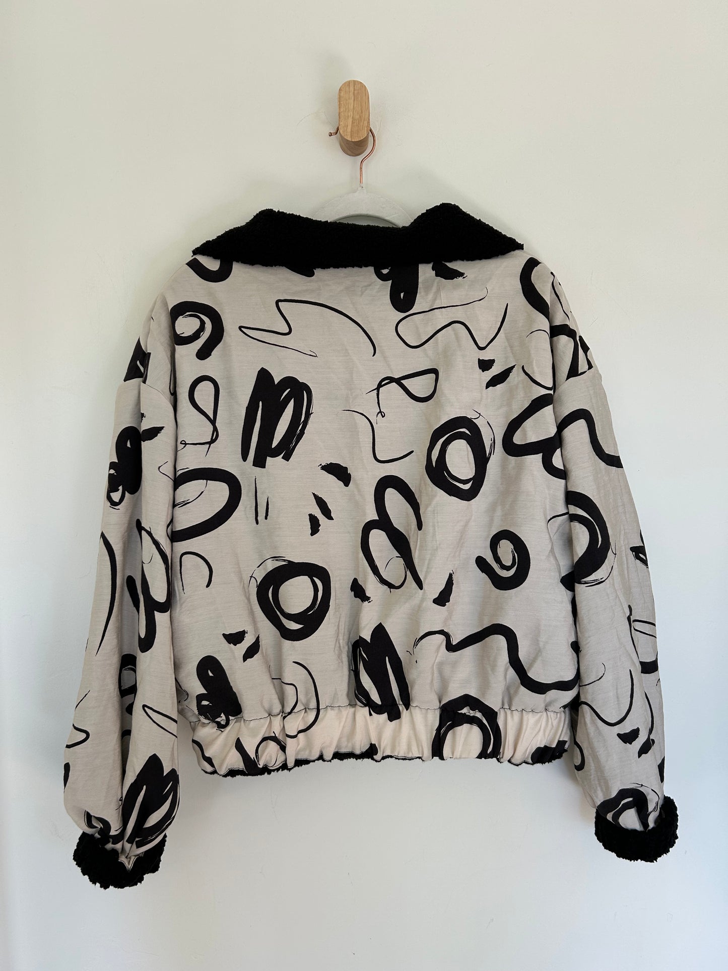 B&W Shapes Reversible Jacket